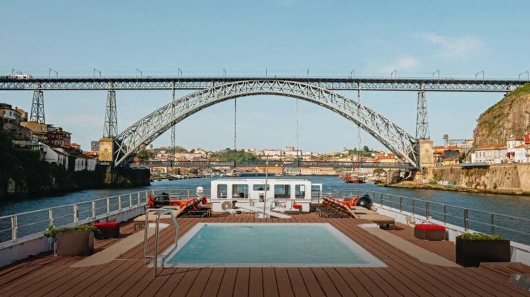 sun-deck-photo